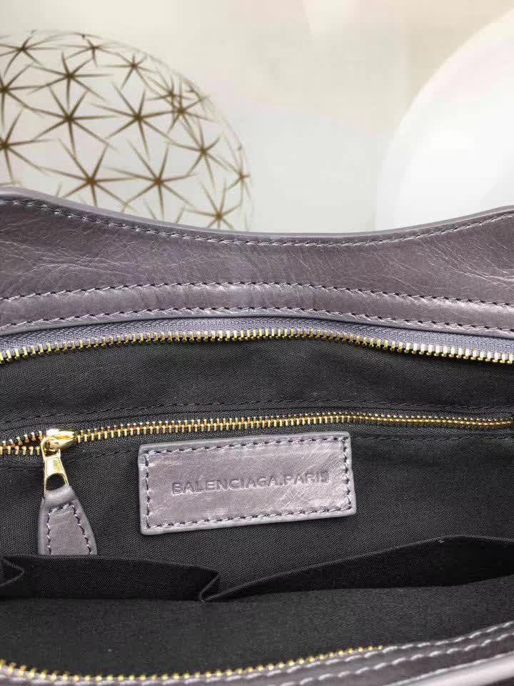 BALENCIAG巴黎世家 義大利進口 原版油蠟頭層牛皮 香皮小銀釘 時尚百搭 手提肩背斜挎包  BL1580